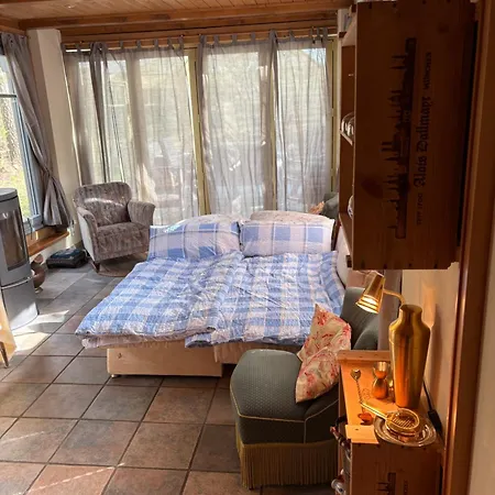 Near Lueneburg With Garden, Fireplace & Private Entrance - Up To 6 Guests * Bienenbuettel