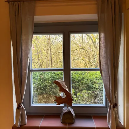 Near Lueneburg With Garden, Fireplace & Private Entrance - Up To 6 Guests Appartamento