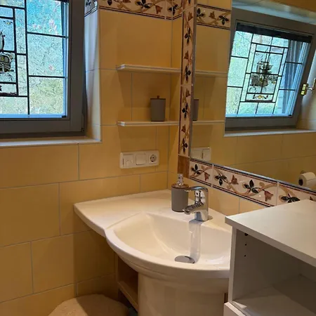 Near Lueneburg With Garden, Fireplace & Private Entrance - Up To 6 Guests Bienenbuettel