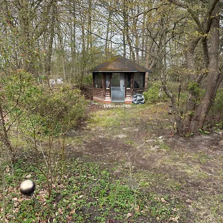 Near Lueneburg With Garden, Fireplace & Private Entrance - Up To 6 Guests Appartamento